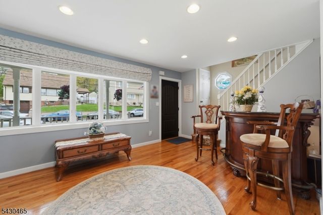 1 Highview Ave, Totowa Boro, NJ 07512