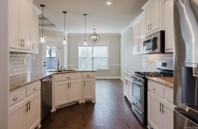 3236 Dapple Gray Road, Benton, AR 72015