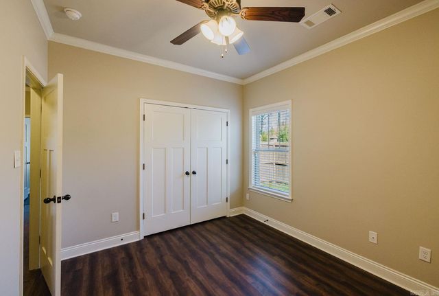 3236 Dapple Gray Road, Benton, AR 72015