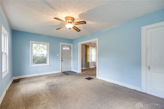 2702 Maplewood Avenue, Springfield, OH 45505