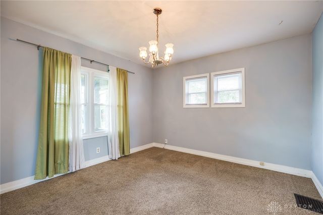 2702 Maplewood Avenue, Springfield, OH 45505