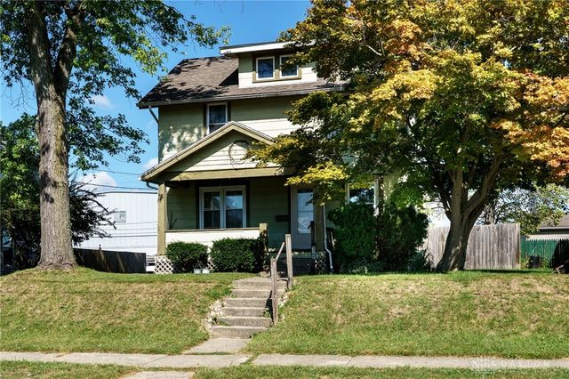 2702 Maplewood Avenue, Springfield, OH 45505