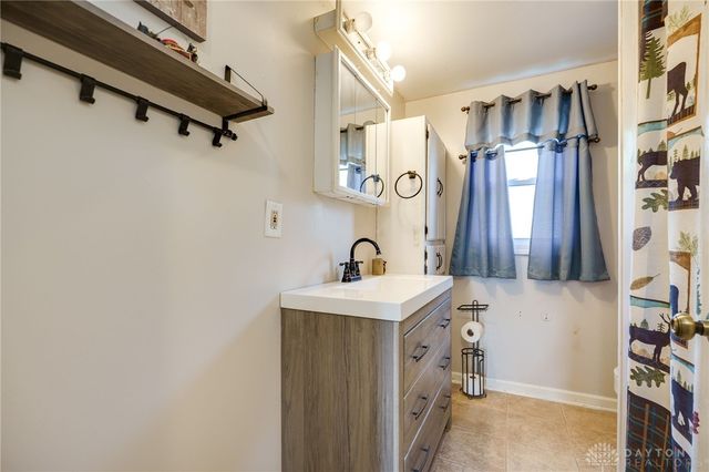 2702 Maplewood Avenue, Springfield, OH 45505