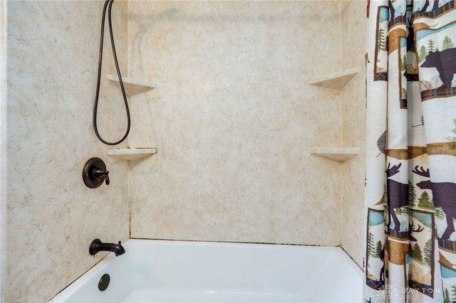 2702 Maplewood Avenue, Springfield, OH 45505