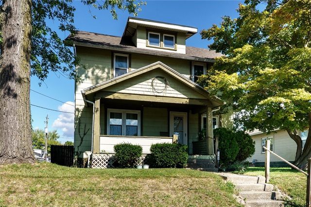 2702 Maplewood Avenue, Springfield, OH 45505