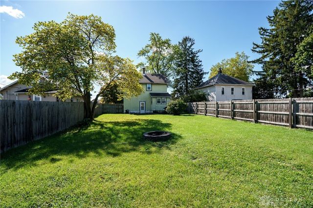 2702 Maplewood Avenue, Springfield, OH 45505