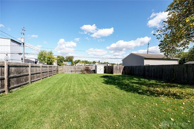 2702 Maplewood Avenue, Springfield, OH 45505