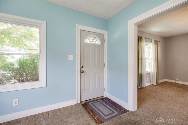 2702 Maplewood Avenue, Springfield, OH 45505