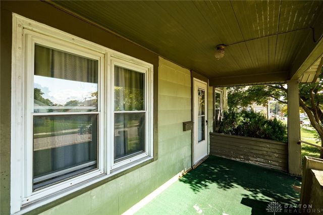 2702 Maplewood Avenue, Springfield, OH 45505