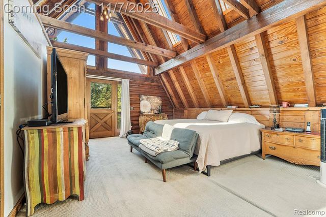 1366 S Baldwin Road, Lake Orion, MI 48360