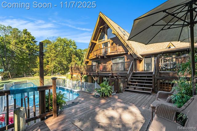 1366 S Baldwin Road, Lake Orion, MI 48360