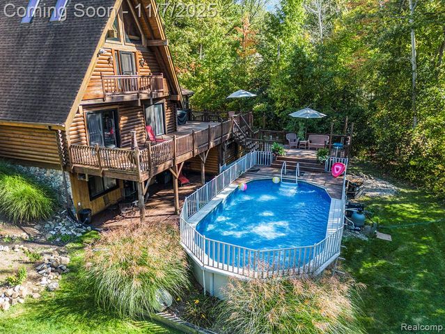 1366 S Baldwin Road, Lake Orion, MI 48360