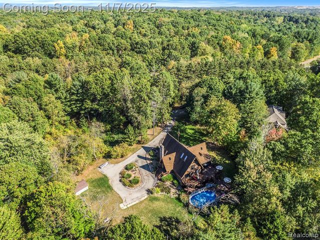 1366 S Baldwin Road, Lake Orion, MI 48360