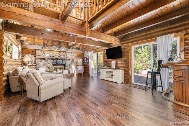 1366 S Baldwin Road, Lake Orion, MI 48360