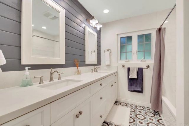 972 Skylark Drive, La Jolla, CA 92037