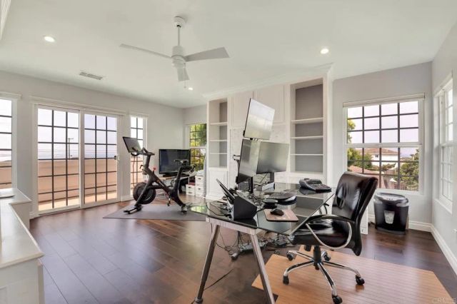 972 Skylark Drive, La Jolla, CA 92037