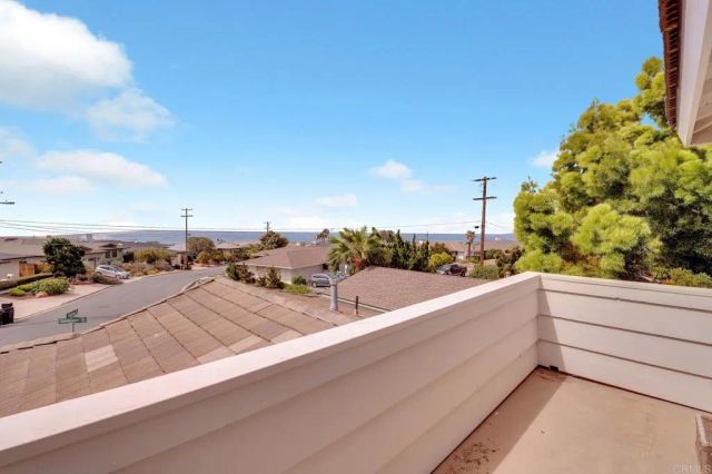 972 Skylark Drive, La Jolla, CA 92037