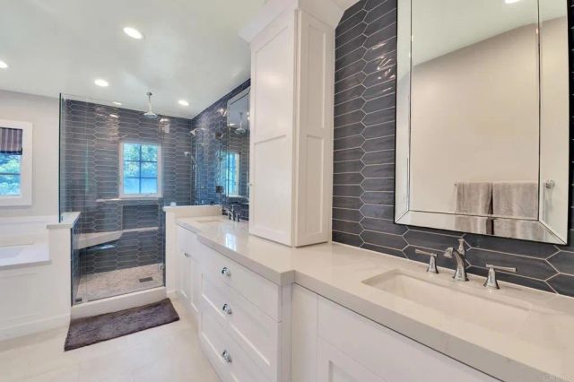 972 Skylark Drive, La Jolla, CA 92037
