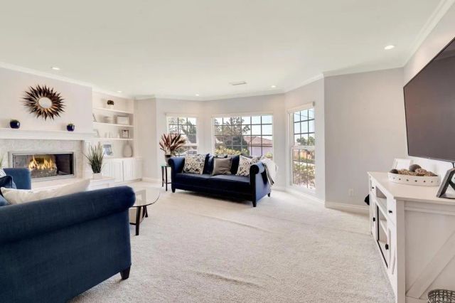 972 Skylark Drive, La Jolla, CA 92037