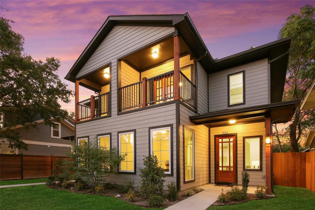 933 W 8th Street, Dallas, TX 75208