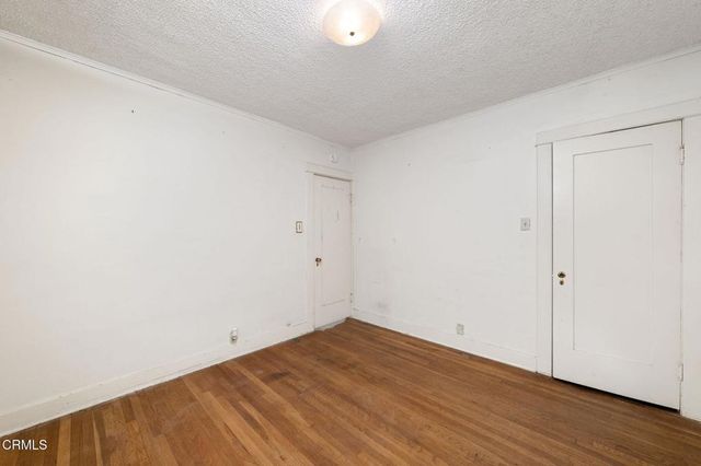 2070 Meridian Avenue, South Pasadena, CA 91030