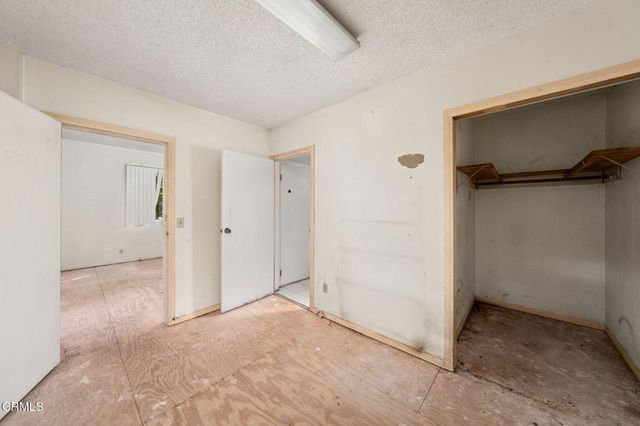 2070 Meridian Avenue, South Pasadena, CA 91030