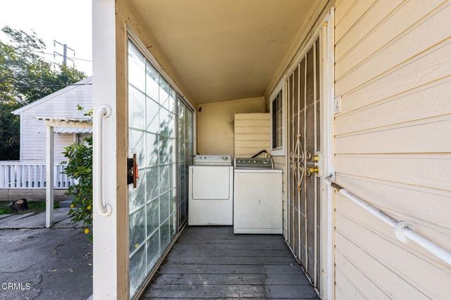 2070 Meridian Avenue, South Pasadena, CA 91030