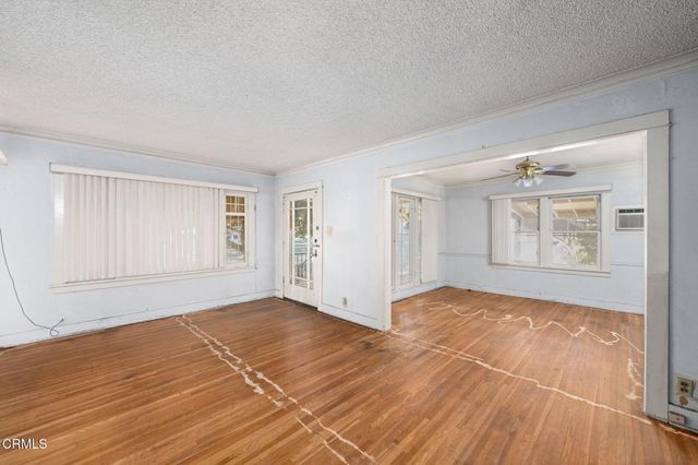 2070 Meridian Avenue, South Pasadena, CA 91030
