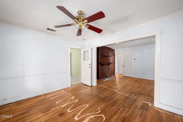 2070 Meridian Avenue, South Pasadena, CA 91030