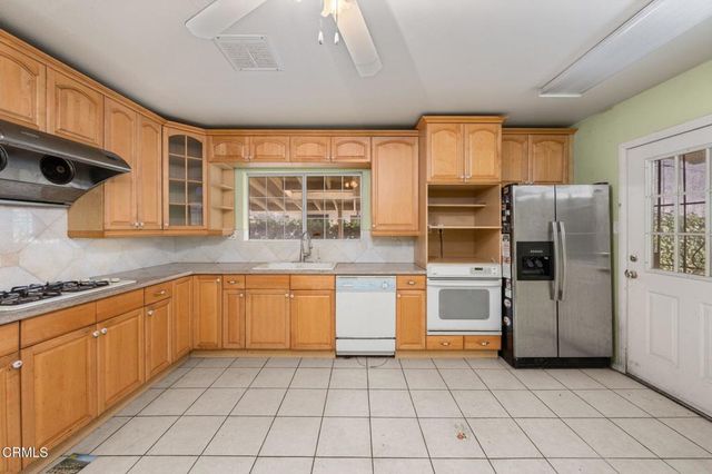 2070 Meridian Avenue, South Pasadena, CA 91030