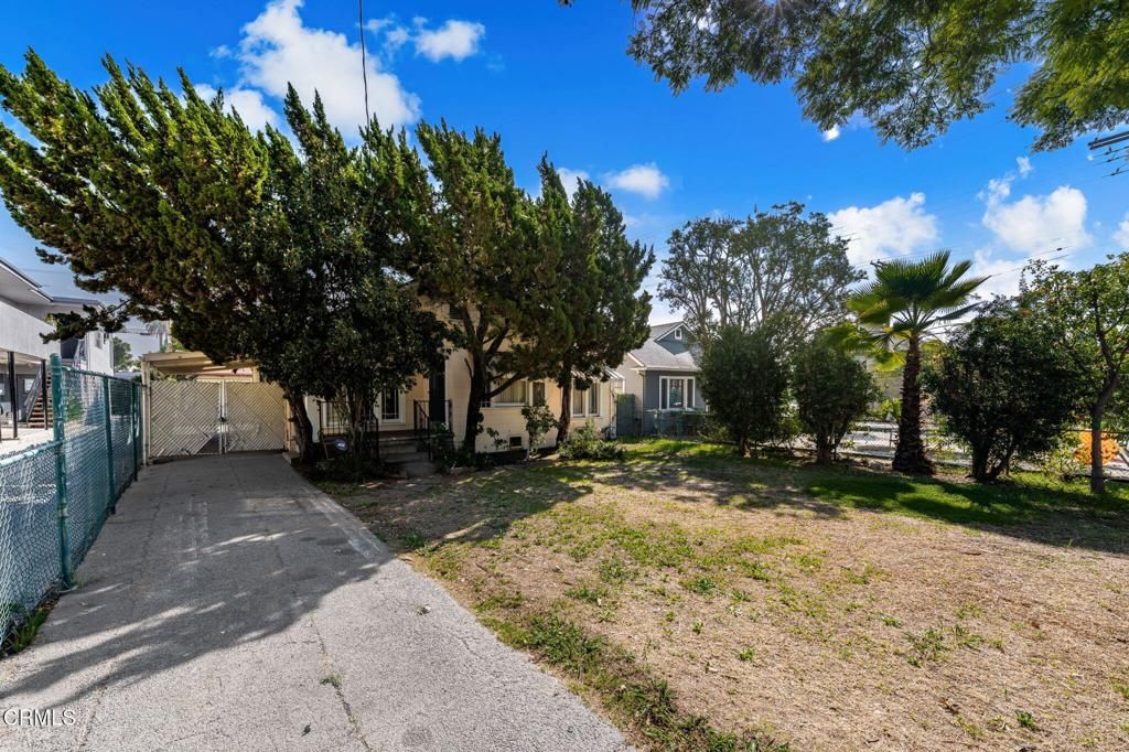 2070 Meridian Avenue, South Pasadena, CA 91030