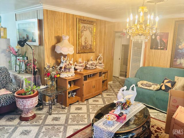 216 20th Avenue, Delano, CA 93215