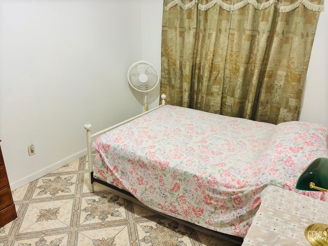 216 20th Avenue, Delano, CA 93215