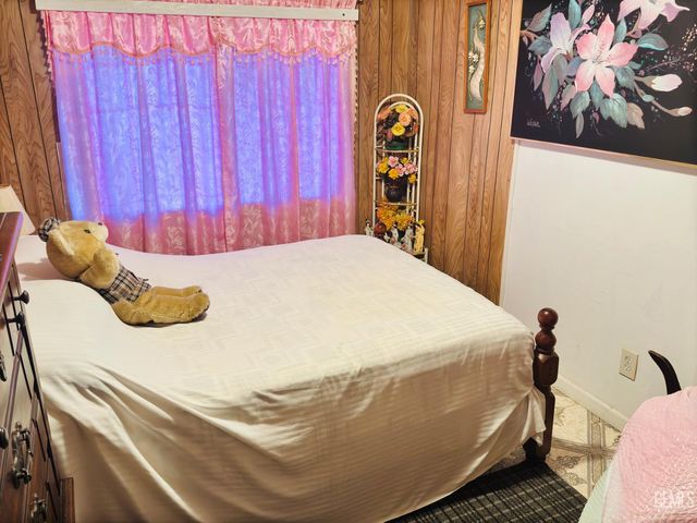 216 20th Avenue, Delano, CA 93215