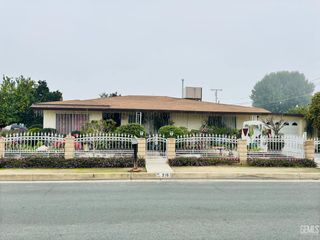 216 20th Avenue, Delano, CA 93215