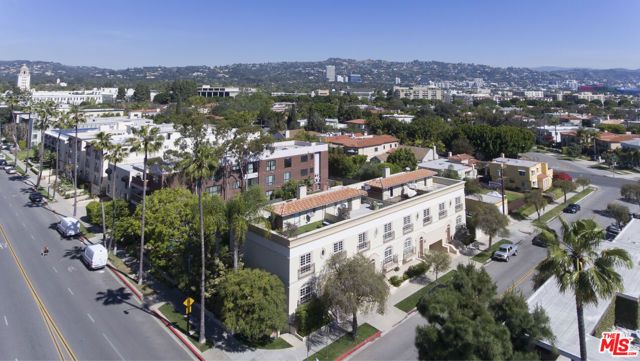 202 N CRESCENT Drive 1, Beverly Hills, CA 90210