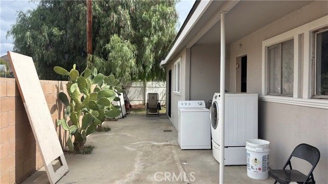8865 Main, Jurupa Valley, CA 92509