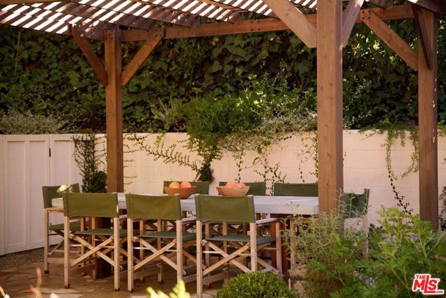 3142 Brookdale Road, Studio City (los Angeles), CA 91604