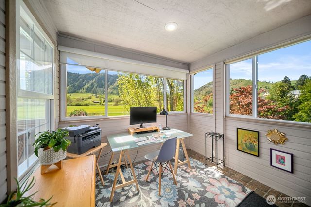 94 Voila Lane, Cashmere, WA 98815