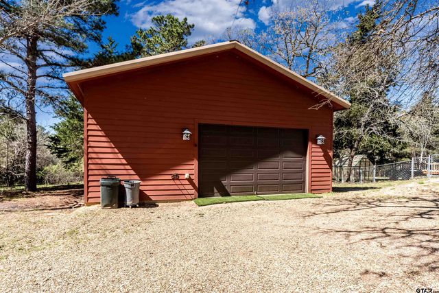 812 An County Road 3194, Frankston, TX 75763