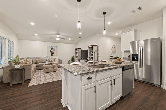 9713 Wall Street, Texas City, TX 77591