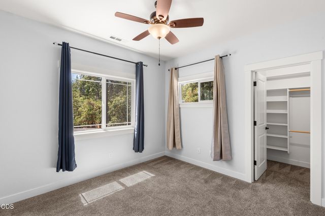 235 Needlewood Drive, Grants Pass, OR 97526
