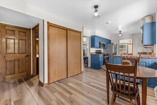 S31W30099 Sunset DRIVE, Waukesha, WI 53189