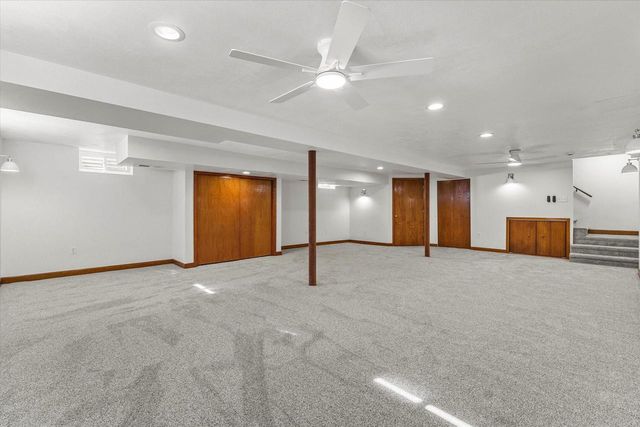 S31W30099 Sunset DRIVE, Waukesha, WI 53189