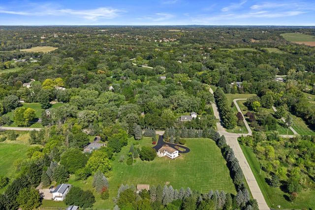 S31W30099 Sunset DRIVE, Waukesha, WI 53189