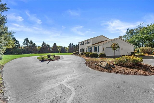 S31W30099 Sunset DRIVE, Waukesha, WI 53189