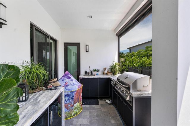 8524 Shoreacres Street, Boca Raton, FL 33434