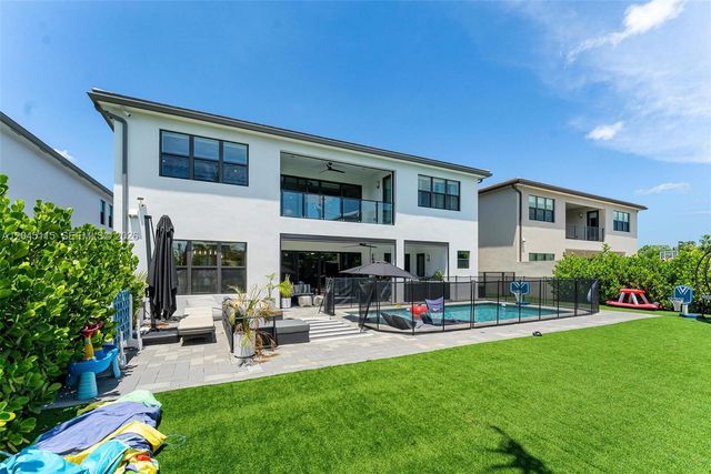 8524 Shoreacres Street, Boca Raton, FL 33434