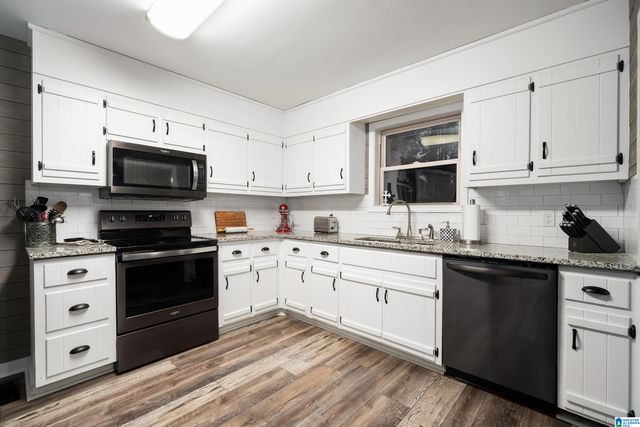 8987 JADE LAKE ROAD E, Pinson, AL 35126