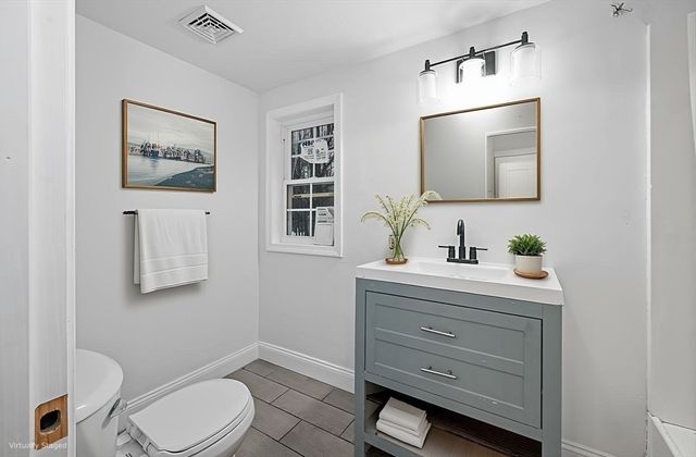 198 Uxbridge Rd, Sutton, MA 01590